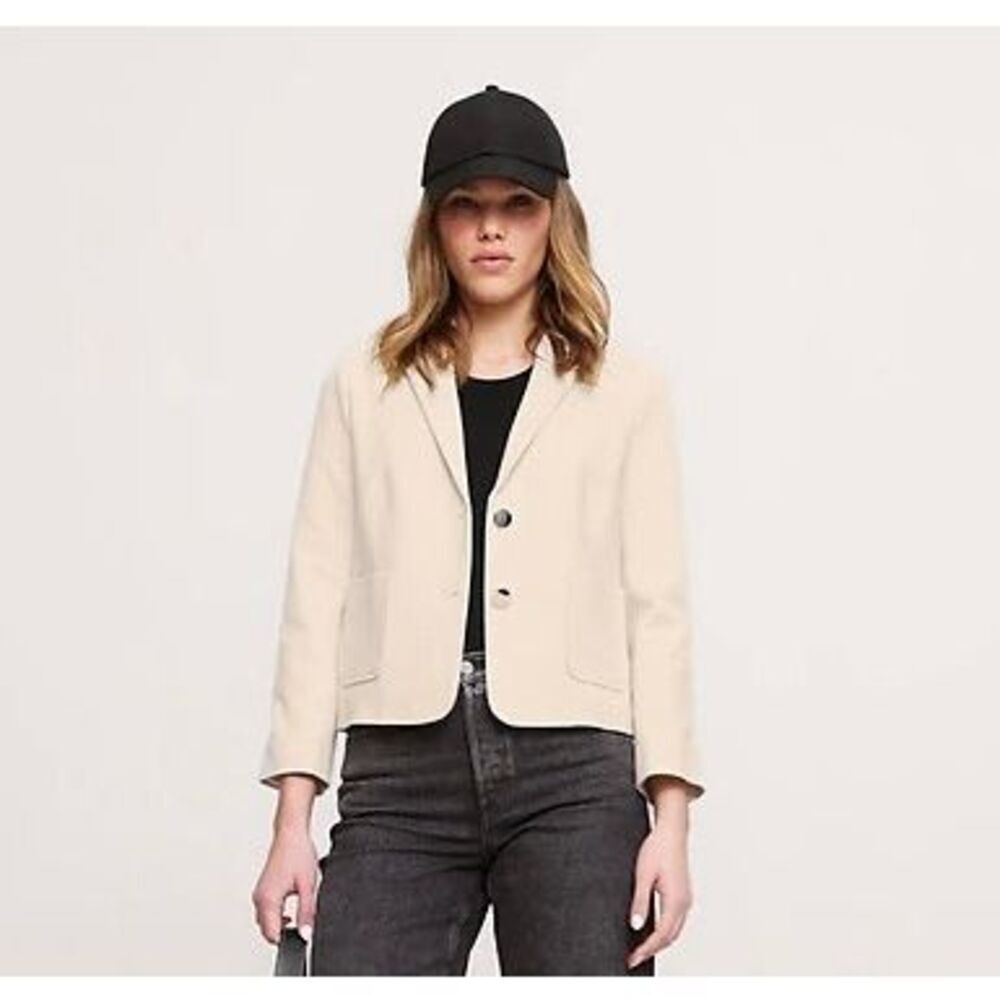 Banana Republic Everywhere Ponte‎ Short Blazer Small Cream